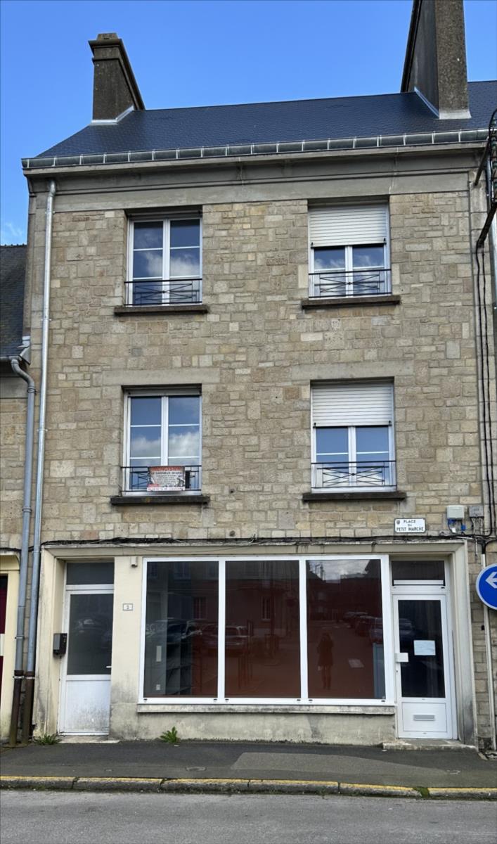 Immeuble à vendre Montebourg